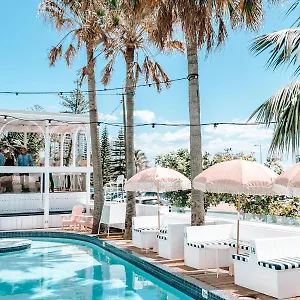 Hotel Komune Resort And Beach Club Greenmount Beach, Coolangatta
