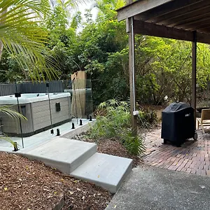 Aparthotel Hunchy Hideaway, Montville